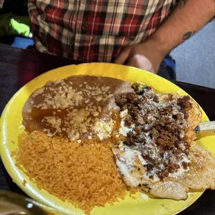 Choripollo with rice and beans