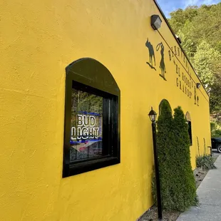 the entrance to el rodeo grande