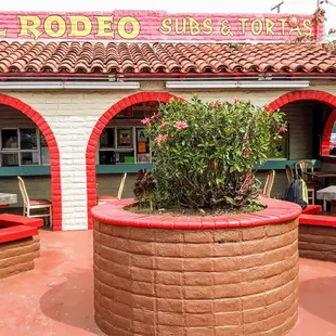 El Rodeo as it looks from the sidewalk. This is where you eat if you eat in.