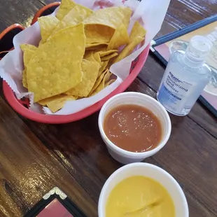 Chips and salsa vegan