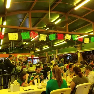 Stopped by on a Friday night to eat dinner and around 9pm a mariachi showed up.