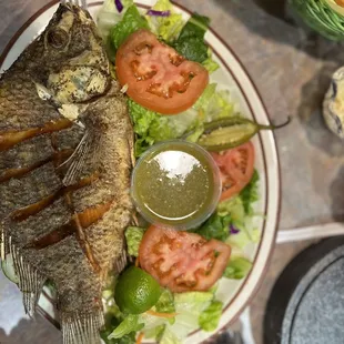 Mojarra with no rice or beans only salad. Definitely recommend!!!