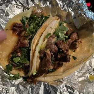 Carnitas, carne asada.