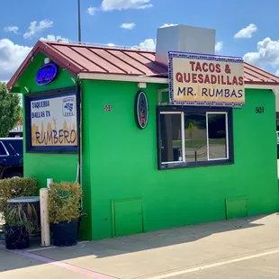 tacos in the green house
