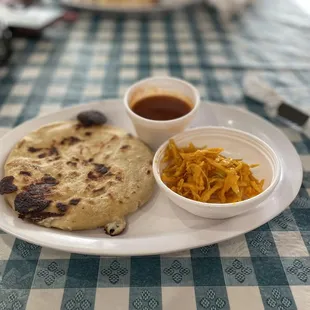 Quueso pupusas