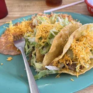 3 desebrada (shredded brisket) taco plate