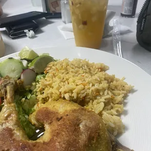 Agua de fruta and chicken plate for the soup