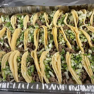 Ricos tacos  de asada los esperamos hagan sus pedidos  (559)239-9199 la Fortaleza restaurante