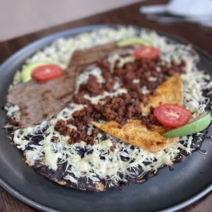 Tlayudas De Tres Carnes