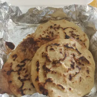 Pupusas Revueltas