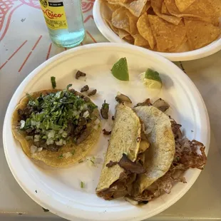 Asada taco and hongos (mushroom) mulita