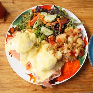 Eggs Benedict with salmon