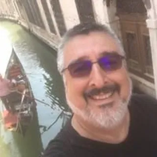 Alberto V.