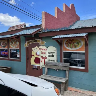 the outside of a restaurant