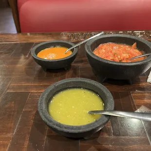 Salsa trio
