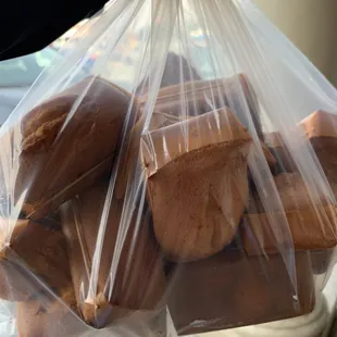 They bake up to 100 fresh cajitas a day. I only purchased 20.