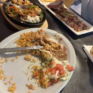 Ceviche de Cameron, mui bien! Y Fajitas de Cameron!
