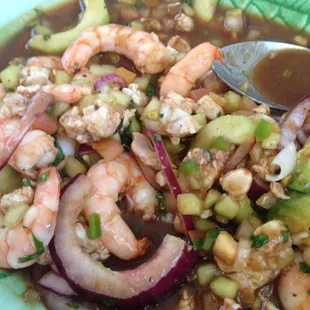 Botana De Camaron Cocido En Salsa Preparada