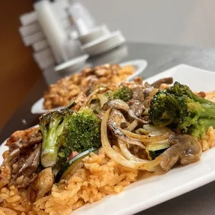 El delicioso steak and chicken