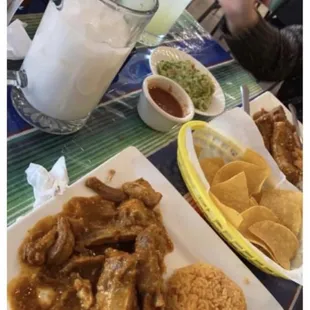 food, chicken wings and fried chicken