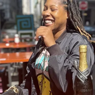Dominique S.