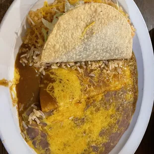 a plate of mexican food
