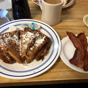French toast and crispy bacon