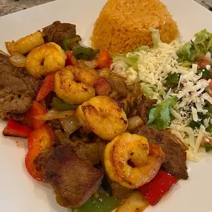 a plate of mexican food