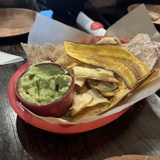 Chips and Avocado Dip