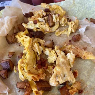 Potato and egg with bacon