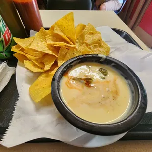 Chips and quest with jalapeño