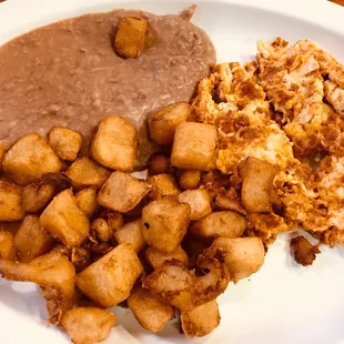 Chorizo con huevo plato viene con tortillas.