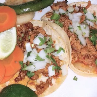 Al pastor (5/5) and chicken tacos (4/5)