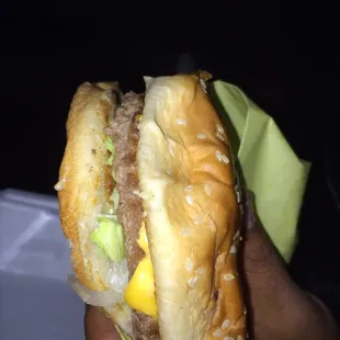 Plain cheeseburger