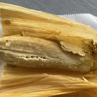 Pollo tamale ($3.00 USD)