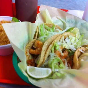 Shrimp tacos r always my favorite at this place. Yummy!