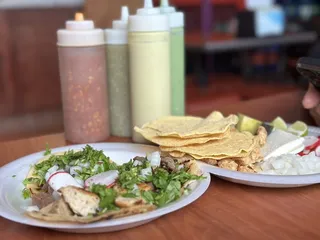 Fonda Y Taqueria Lupitas