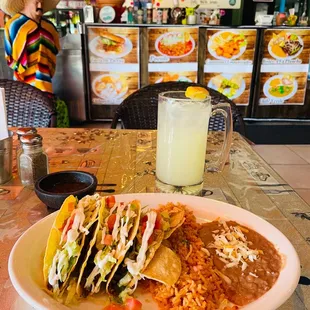 Crispy Hard Shell Tacos Combo with Ground Beef, and Large Fresh Lemonade