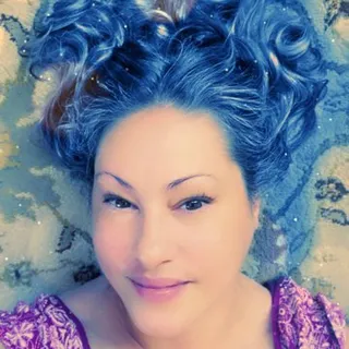 Luciana M.