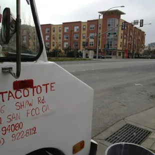 Love to have a place to eat quesadilla right outside my house.