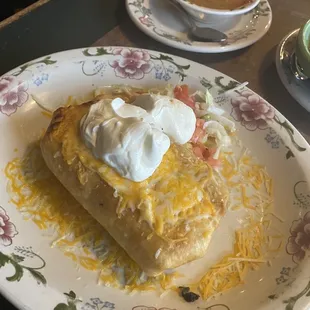 steak Chimichanga,shouldve got  fajita style because it pales in flavor comparison 2burrito fajita,I like crunch not soggy soft tortilla