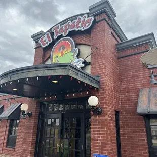 Entrance to the one off I - 35