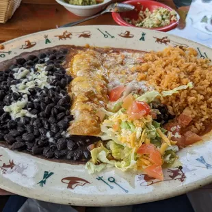 a plate of mexican food