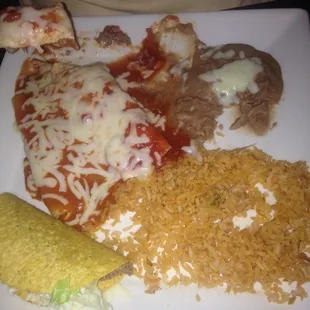 Build your own combo (taco, beef Burrito, cheese enchilada)