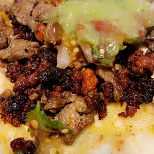 Carne azada &amp; chow-rea-so (Mexican sausage) taco, Green sauce