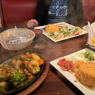 Vegetarian Fajitas Chicken Tacos Combo (3)