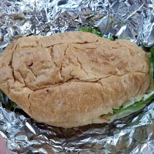 torta con milanesa de pollo (Mexican breaded chicken sub)