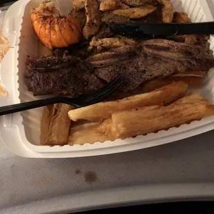 Lobster, la short rib, beef and dry chicken. The flavors were spot on