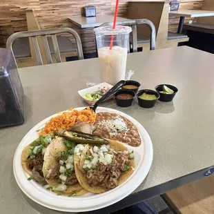 Tacos especial with some horchata