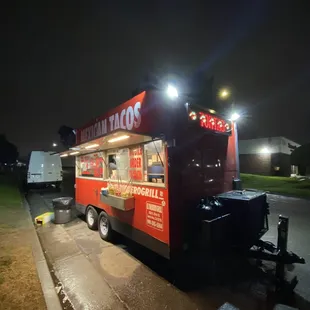 Rain sleet or snow they are open for business!  #nodaysoff #tacosforall #3biterule
